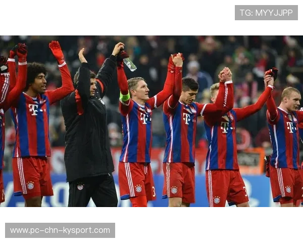 德甲拜仁前场连续逼抢,胜利无悬念