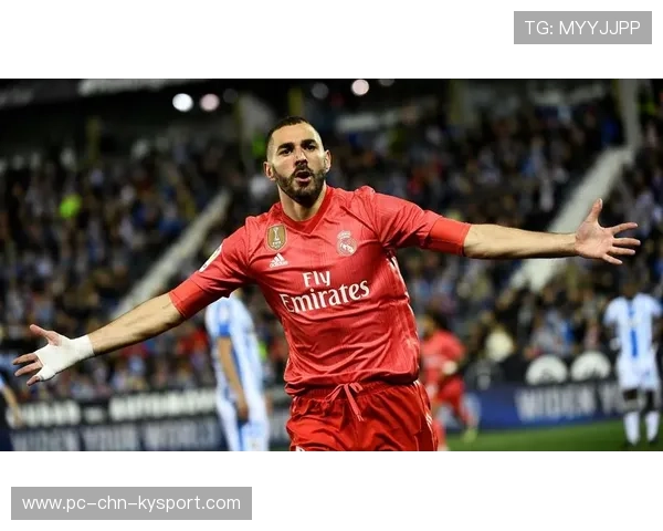 皇马中场一脚长传撕裂防线,本泽马插上破门 皇马中场一脚长传撕裂防线,本泽马插上破门